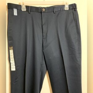 Haggar Men’s Dress Pants Size 40 x 29 Black Flat Front Slacks Stretch Fabric